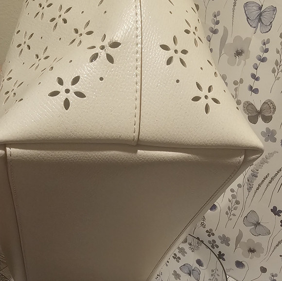 Coach light pink laser cut flower leather shoulder tote EUC #F38158 - Picture 5 of 16